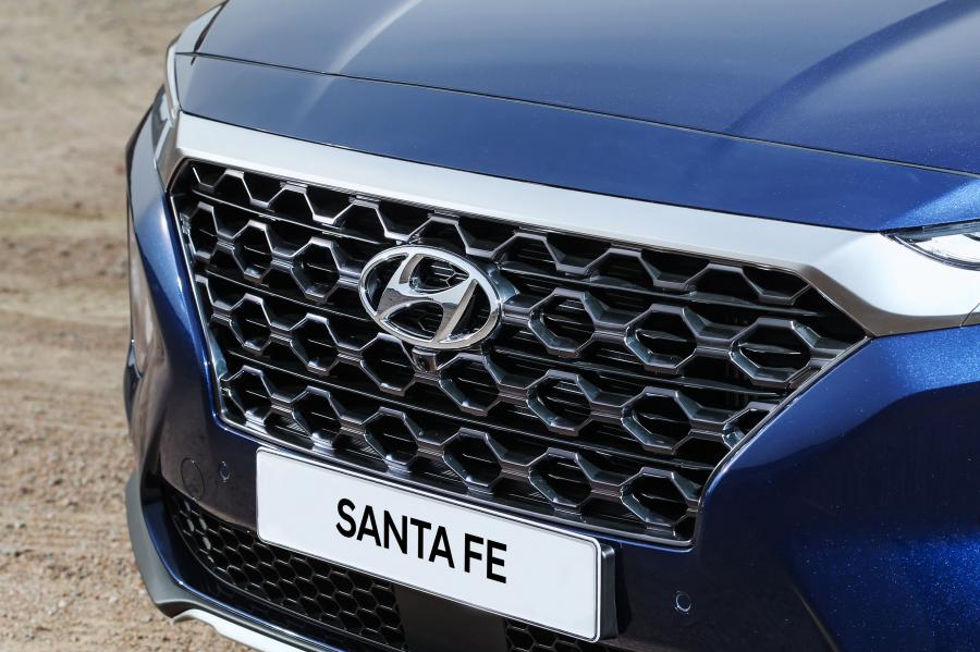 Детали экстерьера Hyundai Santa Fe 2018 года  (KR) (фото 32 из 56)